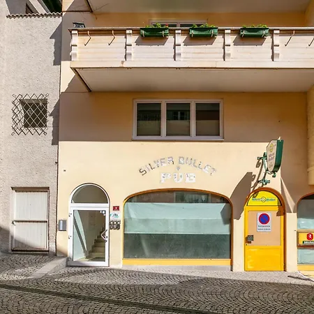 Town House 2 Apartment